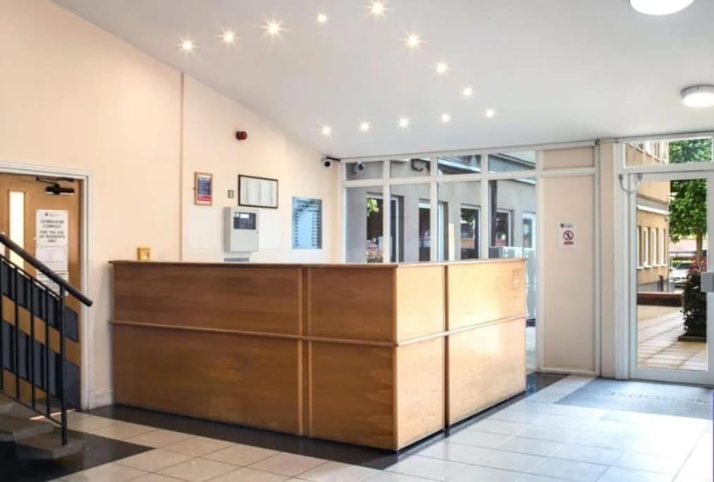 Abba Views Apartment London Bagian luar foto