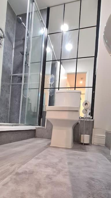 Abba Views Apartment London Bagian luar foto